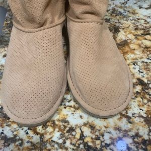 UGG Classic Unlined Perf 1016853 Tawny Leather Women Boots US 8 chestnut